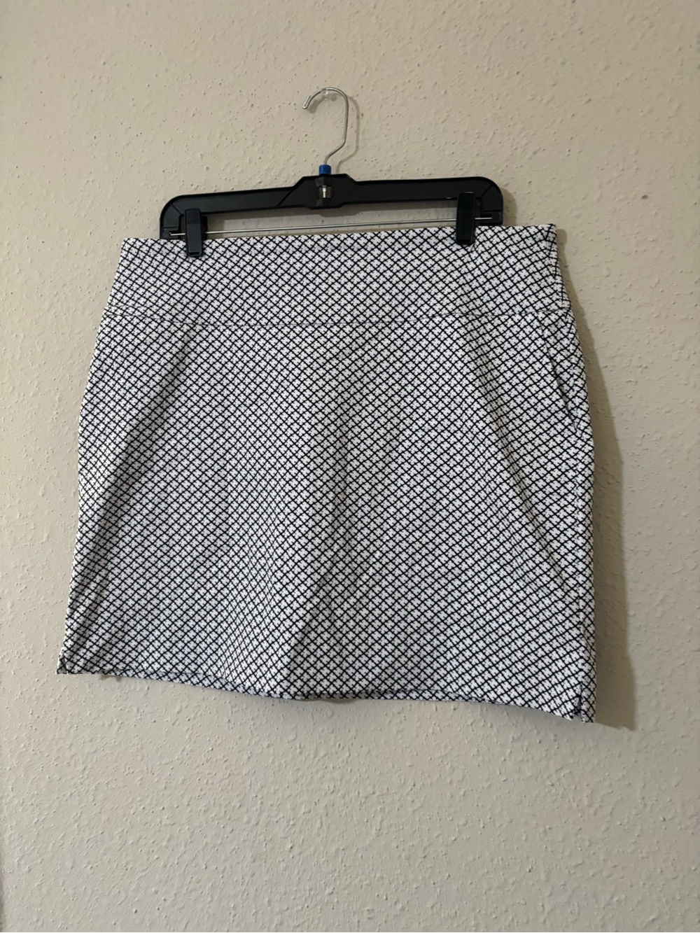 Black & White Geo-Print Mini Skirt